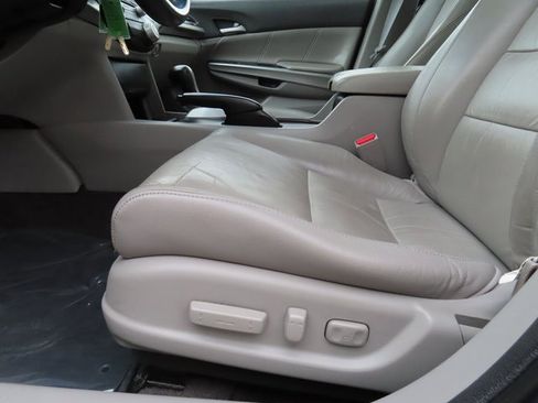 Used 2010 Honda Accord EX-L image 17