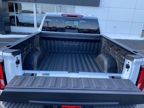 New 2026 GMC Sierra 1500 SLT w/ SLT Premium Package AWD/4WD image 29