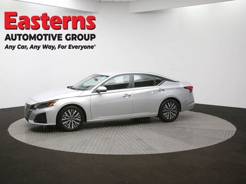 Used 2023 Nissan Altima 2.5 SV image 57