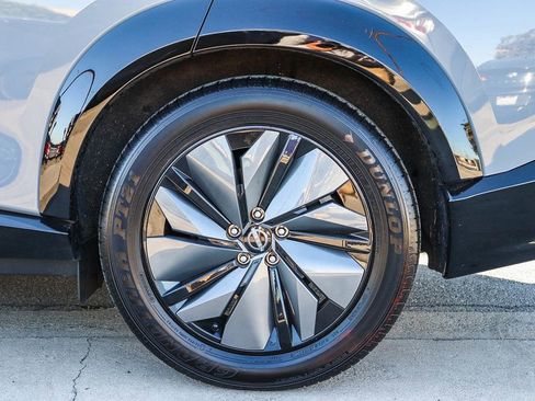 Used 2025 Nissan Ariya AWD image 11