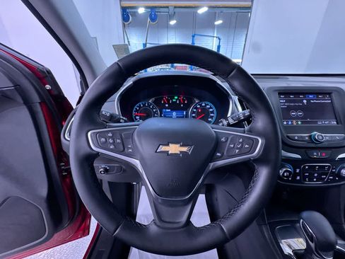 Used 2023 Chevrolet Equinox LT FWD image 15