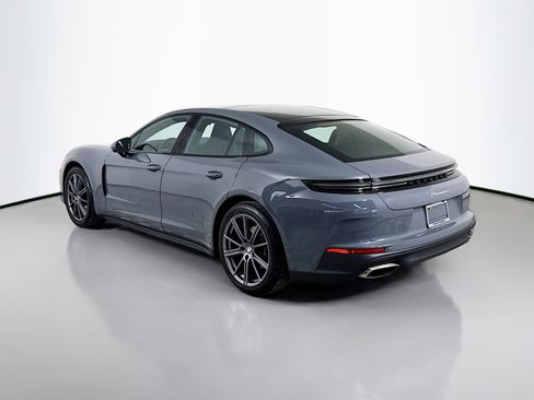 Certified 2025 Porsche Panamera 4 image 3