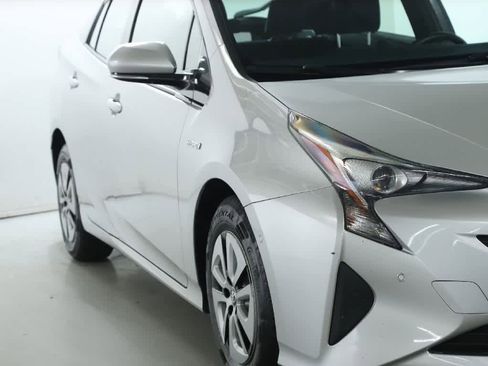 Certified 2018 Toyota Prius Two image 8