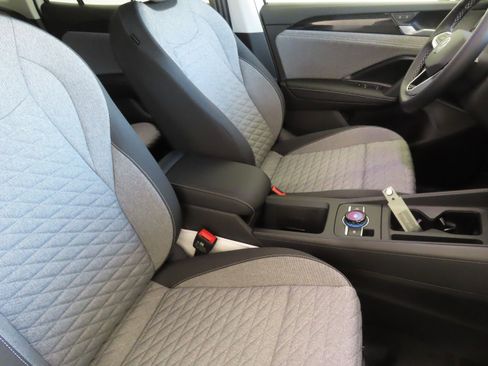 New 2026 Volkswagen Tiguan S FWD image 27