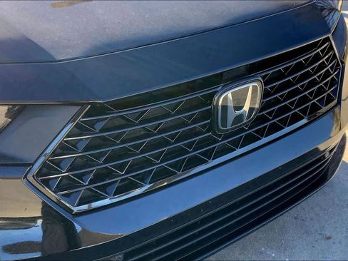 Used 2023 Honda Accord Touring image 31