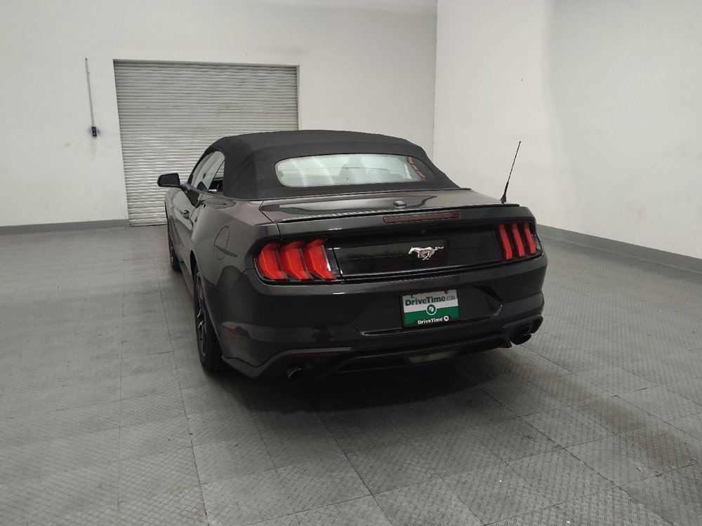 Used 2022 Ford Mustang Premium RWD image 6