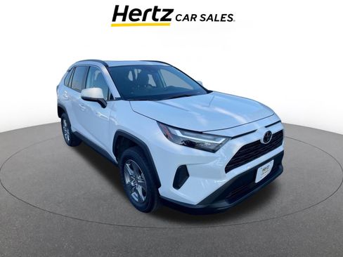 Used 2025 Toyota RAV4 XLE image 1
