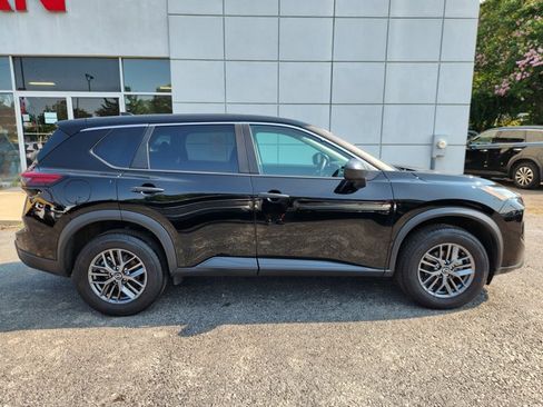 Certified 2025 Nissan Rogue S AWD/4WD image 4
