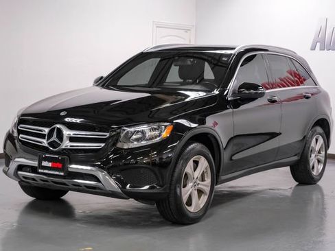 Used 2017 Mercedes-Benz GLC 300 300 Luxury w/ Premium 1 Package image 7