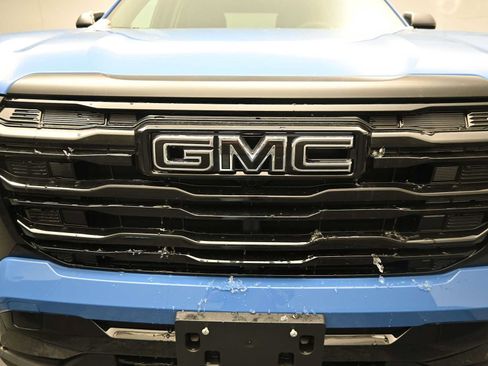 Used 2026 GMC Terrain Elevation w/ Black Edition AWD/4WD image 5