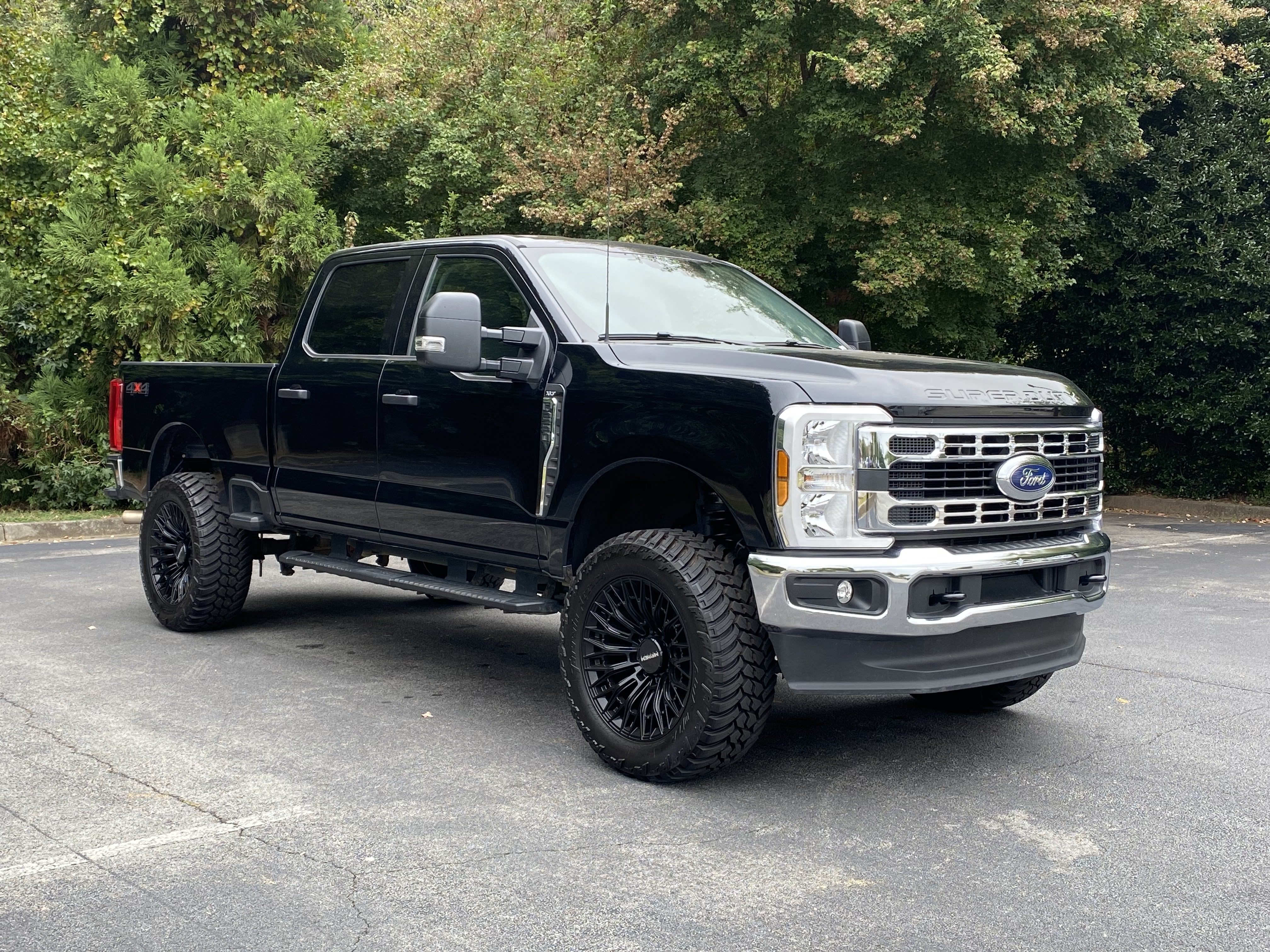 Used 2026 Ford F250 XLT AWD/4WD image 2