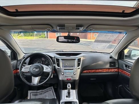 Used 2011 Subaru Legacy 2.5i Limited w/ Popular Equipment Group 2C AWD/4WD image 16