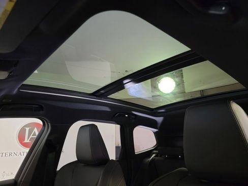 New 2025 BMW X1 xDrive28i w/ Premium Package image 12