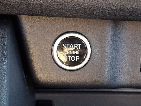 Used 2023 Nissan Rogue SV w/ SV Premium B Package image 29