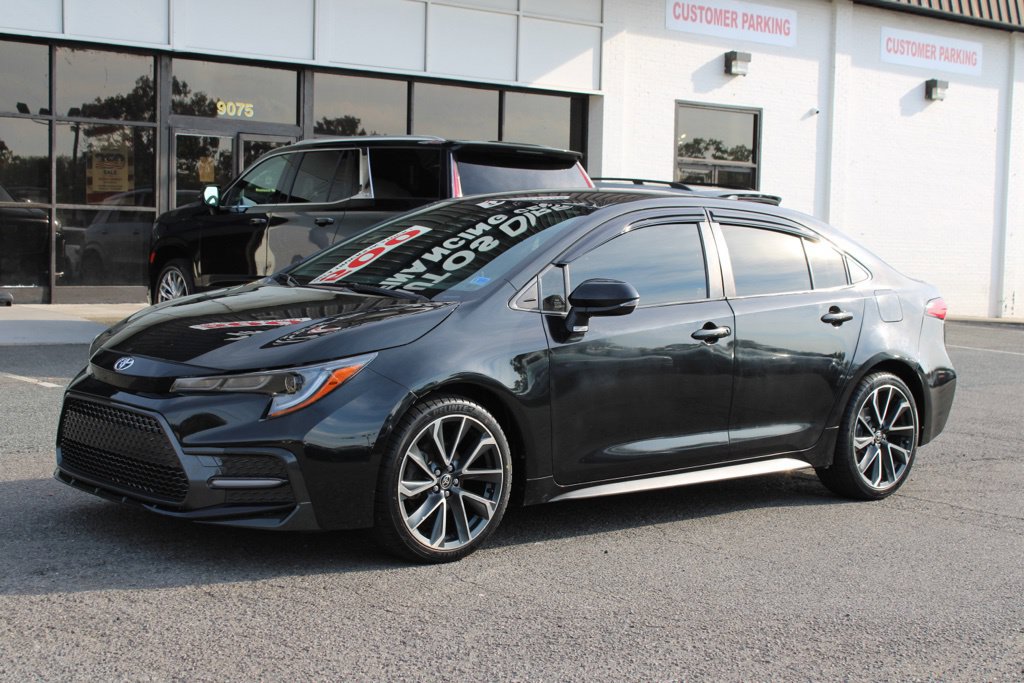 Used 2021 Toyota Corolla SE FWD image 3