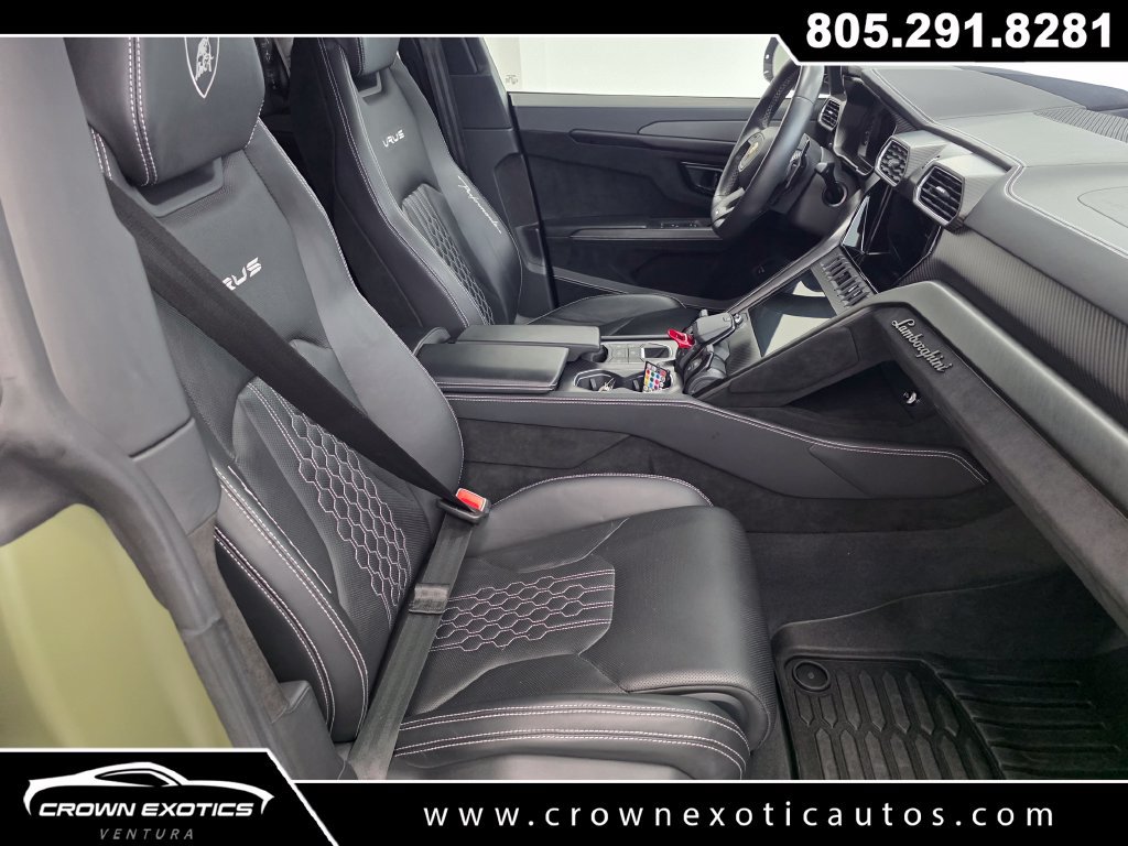 Used 2024 Lamborghini Urus Performante AWD/4WD image 12