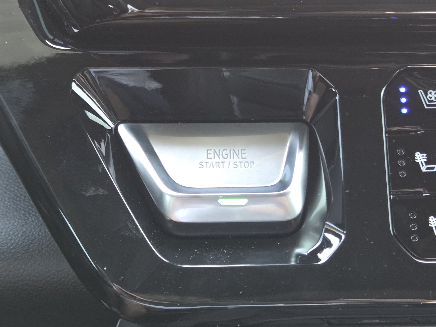 New 2026 GMC Sierra 2500 AT4X w/ AT4X AEV Edition AWD/4WD image 9