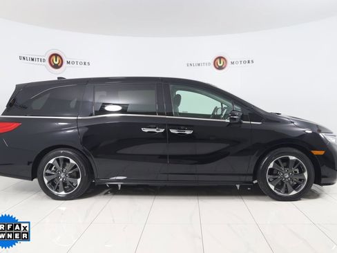 Used 2023 Honda Odyssey Elite image 2