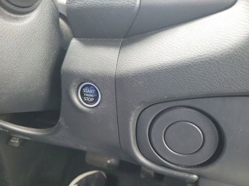 Used 2023 Nissan Frontier SV image 10