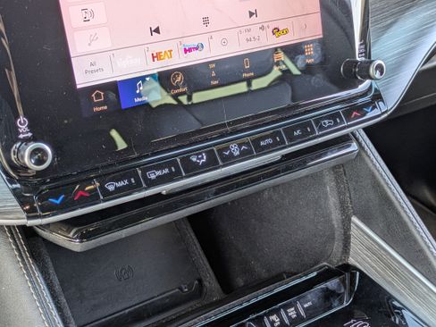 Used 2024 Jeep Wagoneer Series III image 27