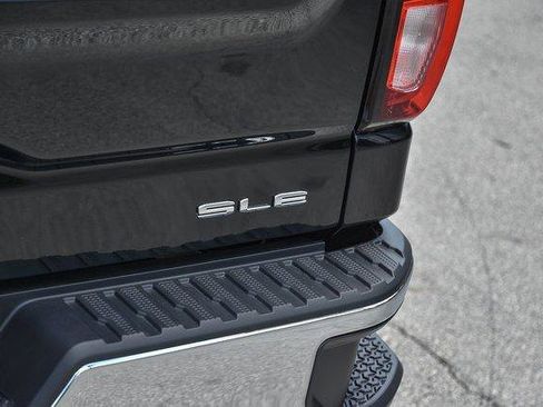 New 2025 GMC Sierra 1500 SLE w/ Preferred Package image 21