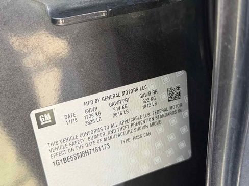 Used 2017 Chevrolet Cruze LT image 12