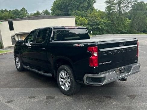 Used 2020 Chevrolet Silverado 1500 LT w/ LT Value Package AWD/4WD image 10