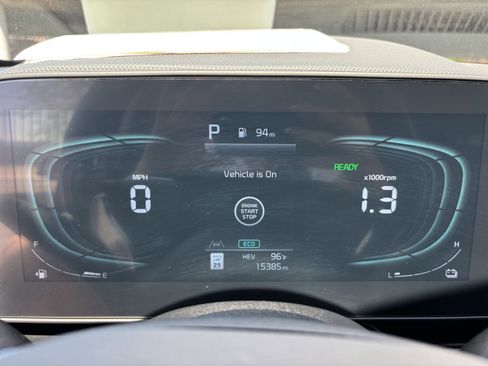 Certified 2025 Kia Niro EX FWD image 27