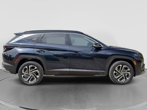 New 2026 Hyundai Tucson Limited AWD/4WD image 2