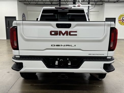 Used 2022 GMC Sierra 2500 Denali w/ Denali Ultimate Package AWD/4WD image 11