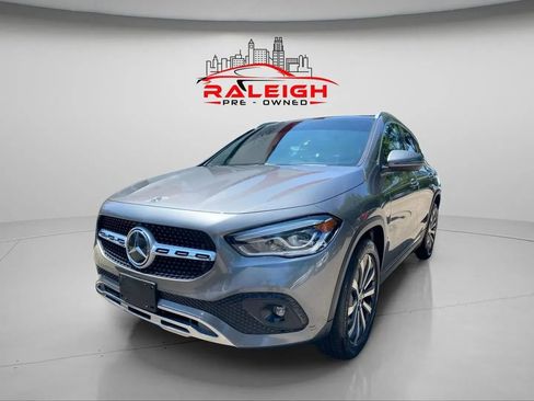 Used 2021 Mercedes-Benz GLA 250 4MATIC image 2
