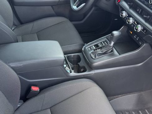 Used 2025 Honda CR-V EX image 18