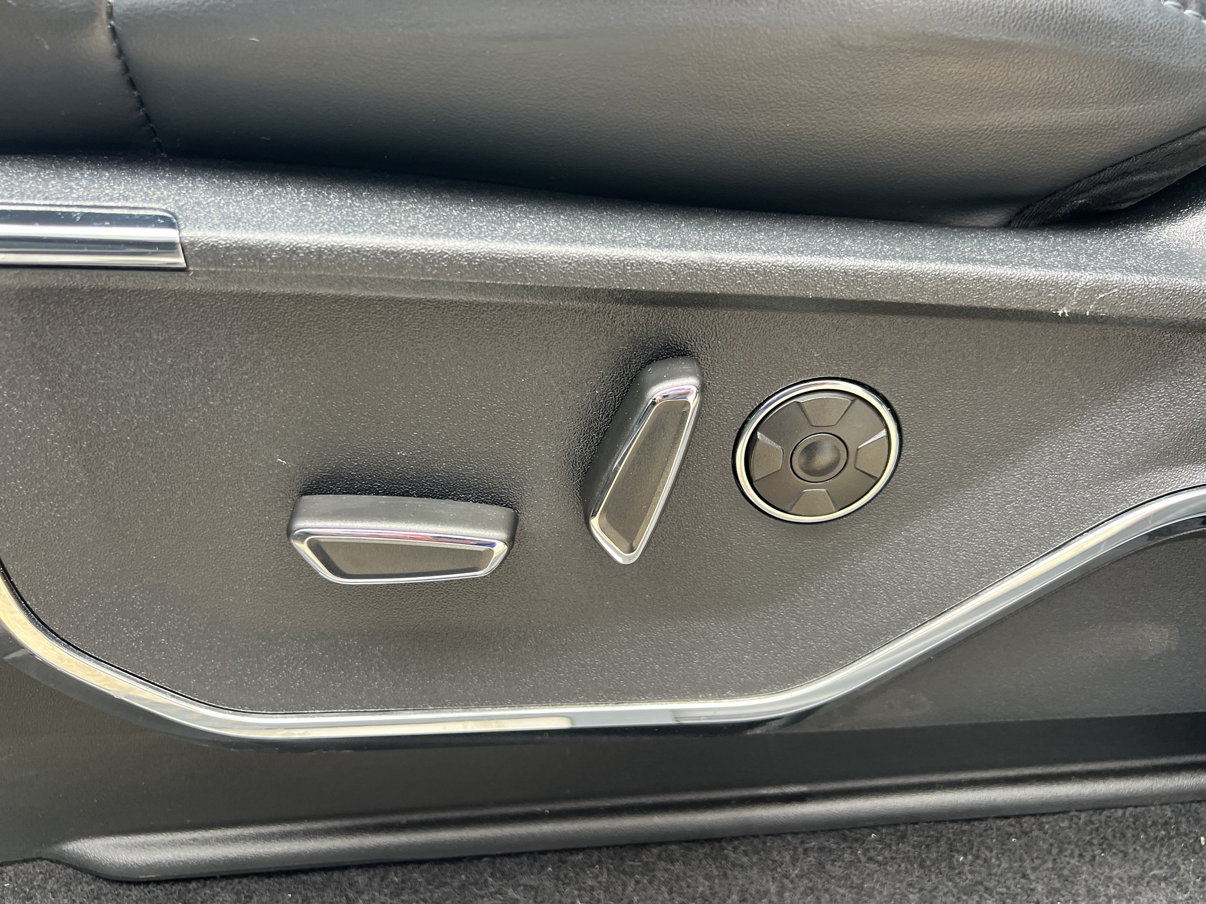 Used 2024 Ford F150 Platinum AWD/4WD image 14