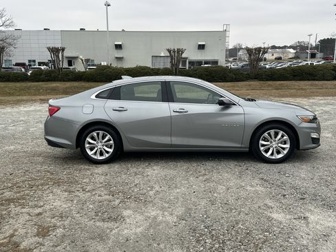 Used 2024 Chevrolet Malibu LT image 4