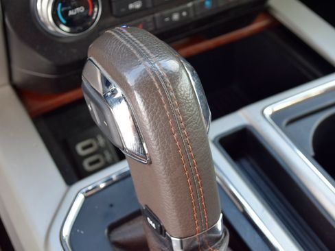 Used 2020 Ford F150 King Ranch w/ Equipment Group 601A Luxury AWD/4WD image 10