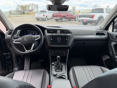 Used 2022 Volkswagen Tiguan SE AWD/4WD image 26