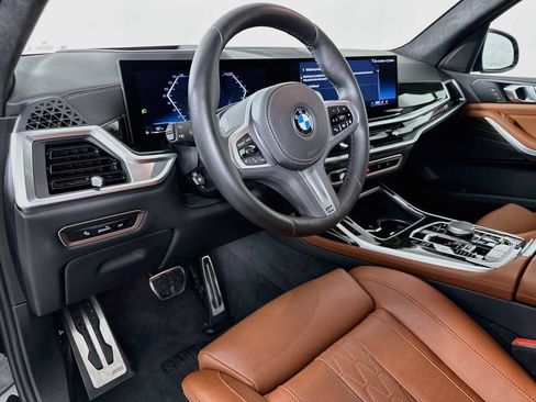 Certified 2024 BMW X7 xDrive40i w/ M Sport Package AWD/4WD image 9