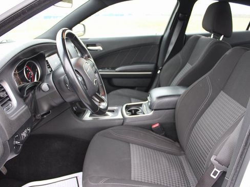 Used 2023 Dodge Charger SXT image 9