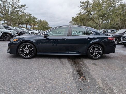 Used 2020 Toyota Camry SE image 7