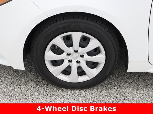 Used 2024 Toyota Corolla LE image 11