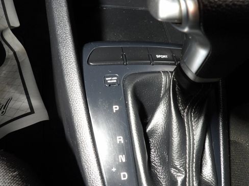 Used 2022 Kia Rio S image 12