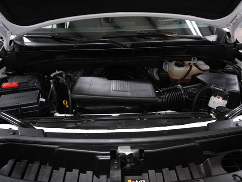 Used 2025 GMC Yukon Denali AWD/4WD image 13