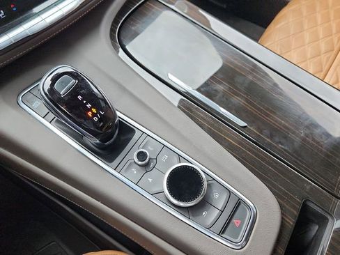 Certified 2023 Cadillac Escalade Premium Luxury w/ LPO, Radiant Package AWD/4WD image 18