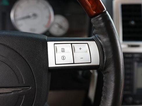 Used 2006 Chrysler 300 C w/ Protection Group II RWD image 30