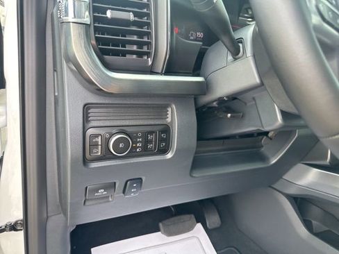 New 2025 Ford F250 Lariat w/ Lariat Ultimate Package AWD/4WD image 32