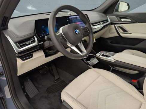 Used 2026 BMW X1 xDrive28i w/ Convenience Package AWD/4WD image 4