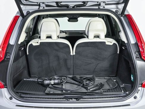 Certified 2024 Volvo XC90 T8 Plus w/ Protection Package Premier AWD/4WD image 34