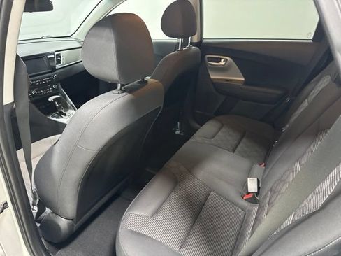 Used 2018 Kia Niro FE FWD image 15