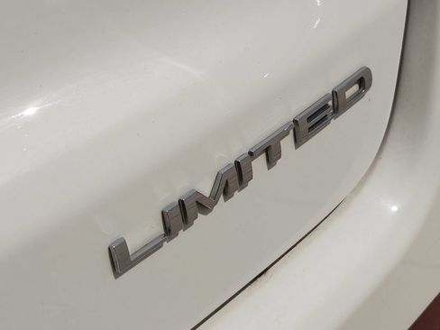 Used 2021 Jeep Compass Limited AWD/4WD image 13