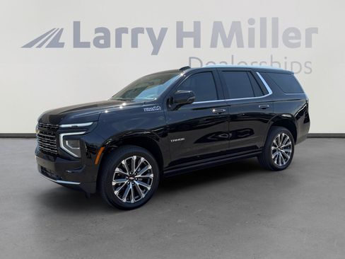 Used 2026 Chevrolet Tahoe High Country AWD/4WD image 1